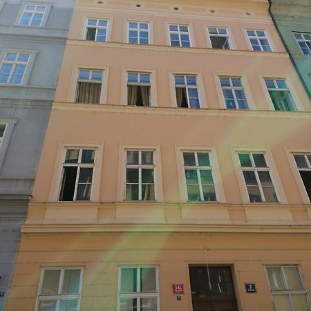 Romantic Apartment With Views Prag Eksteriør billede